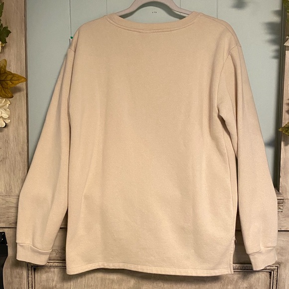 Disney Winnie the Pooh EUC Sweatshirt. ‘3-D’ effect with soft Pooh! Adult Medium - Picture 4 of 6